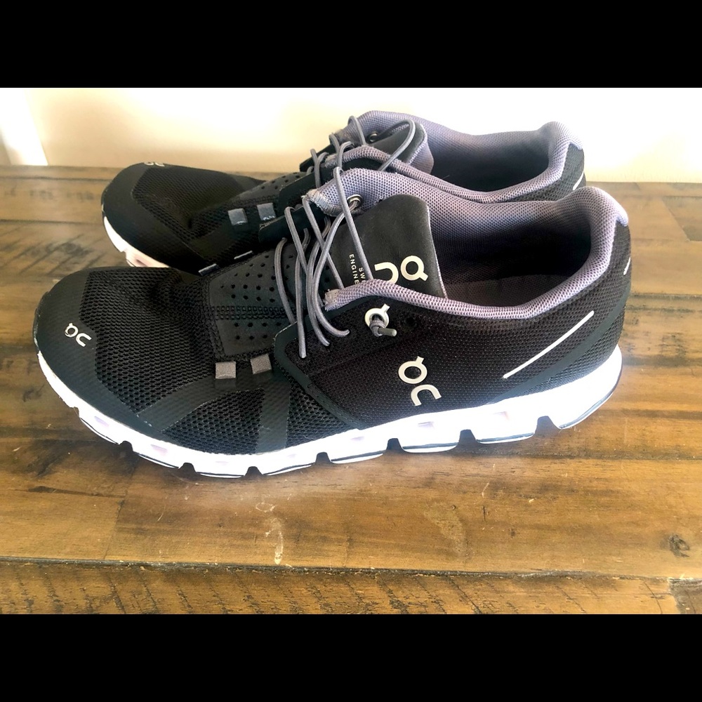 On cloud running sneakers
